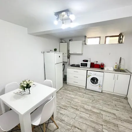 Temple 4 - Half Ground Level With Windows - Demisol