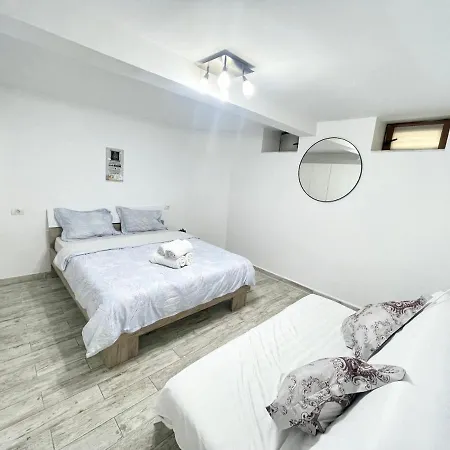 Temple 4 - Half Ground Level With Windows - Demisol Apartment Bukarest